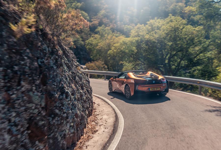  BMW i8 Roadster (I15) 2018 года  (UK) (фото 85 из 97)
